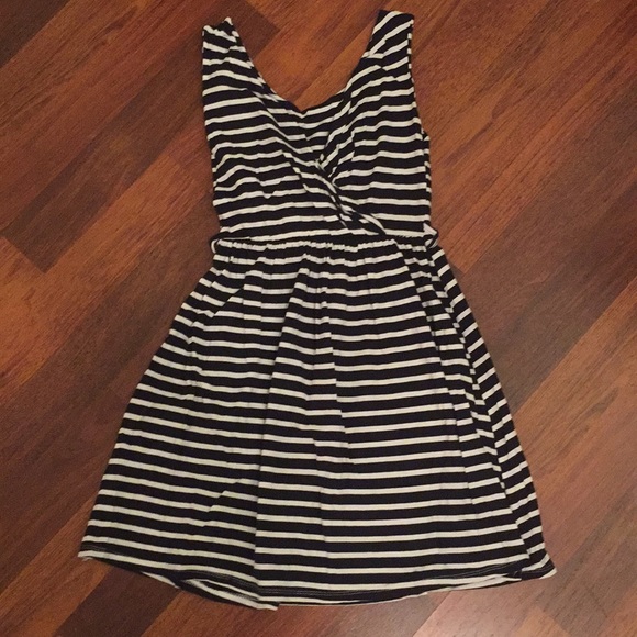 SOLD - Navy & White V-Neck Dress - Picture 2 of 5